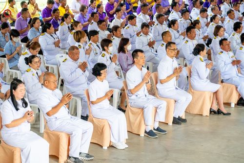 ภาพ No.138933:กิจกรรมเฉลิมพระเกียรติ สมเด็จพระนางเจ้าฯ พระบรมราชินี เนื่องในโอกาสวันเฉลิมพระชนมพรรษา พิธีเจริญพระพุทธมนต์ , ทำบุญตักบาตรพระสงฆ์ ถวายพระราชกุศล , พิธีถวายเครื่องราชสักการะ , และพิธีจุดเทียนถวายพระพรชัยมงคล วันที่ 3 มิถุนายน พ.ศ. 2567 ณ อาคารโถงช้าง วัดพ