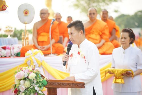 ภาพ No.135366:โครงการตักบาตรข้าวสารอาหารแห้งพระภิกษุสามเณร ๑,๐๐๐ รูป วันอังคารที่ ๙ เมษายน พ.ศ.๒๕๖๗ ณ ถนนหน้าที่ว่าการอำเภอคลองขลุง (เส้นเลียบแม่น้ำปิง) ตำบลคลองขลุง อำเภอคลองขลุง จังหวัดกำแพงเพชร