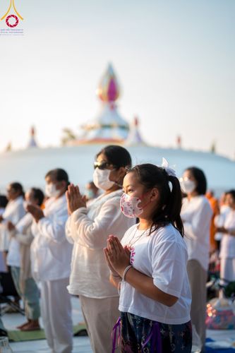 ภาพ No.109545:พิธีจุดประทีปถวายเป็นพุทธบูชา และบูชาธรรมมหาปูชนียาจารย์ วันที่ 10 มกราคม พ.ศ. 2567 ณ อนุสรณ์สถานคลองบางนางแท่น อ.สามพราน จ.นครปฐม
