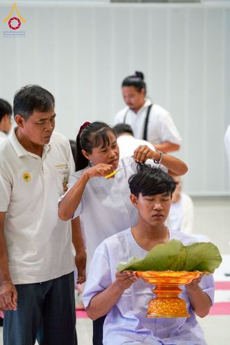 ภาพ No.216577:วันเสาร์ที่ 5 เมษายน พ.ศ. 2568 พิธีปลงผมธรรมทายาท โครงการบรรพชาอุปสมบทหมู่ธรรมทายาทอุดมศึกษารุ่น 52 ณ วัดพระธรรมกาย จ.ปทุมธานี