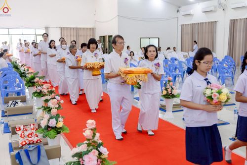 ภาพ No.241273:วันอาทิตย์ที่ 24 สิงหาคม พ.ศ.2568 พิธีปฐมผ้าป่าสถาปนาองค์พระเจดีย์เพื่อสร้างสันติภาพโลก พิธีไถ่ชีวิตโค สร้างมหากุศลด้วยการให้ชีวิตสัตว์เป็นทาน ณ ศูนย์ปฏิบัติธรรมสระบุรี อ.พระพุทธบาท จ.สระบุรี