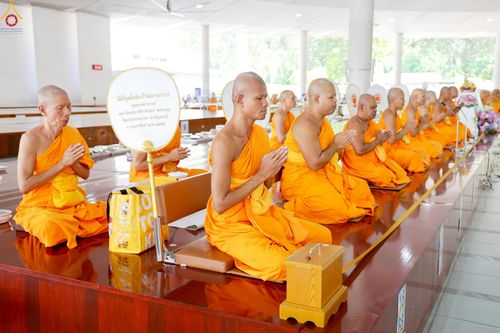 ภาพ No.237926:วันเสาร์ที่ 9 สิงหาคม พ.ศ. 2568 (วันพระ ขึ้น 15 ค่ำ เดือน 9) พิธีบุพเปตพลี ครั้งที่ 168 ร่วมอุทิศบุญแด่หมู่ญาติที่ล่วงลับไปแล้ว และสืบทอดอายุพระพุทธศาสนา ณ หอฉันคุณยายอาจารย์ฯ วัดพระธรรมกาย