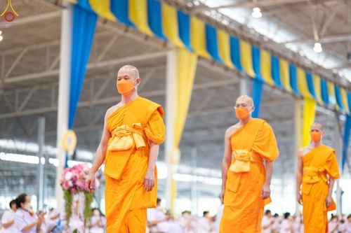 ภาพ No.88110:พิธีมุทิตาสักการะ เปรียญธรรม 9,6,3 และบาลีศึกษา 6,3  พิธีมอบดวงแก้วสามเณรทรงบาลีไวยากรณ์ วันอาทิตย์ 17 กันยายน พ.ศ. 2566 ณ สภาธรรมกายสากล วัดพระธรรมกาย
