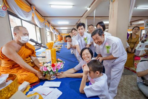 ภาพ No.93225:พิธีทอดกฐินสามัคคีทั่วไทย 5,000 วัด ณ วัดคลองชัน จ.ปทุมธานี วันที่ 12 พฤศจิกายน พ.ศ. 2566