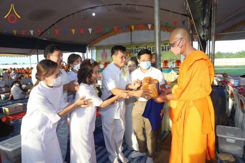 ภาพ No.76164:พิธีกลั่นแผ่นดินสร้างมหาเจดีย์ปัตตานี , พิธีตักบาตรแด่พระภิกษุสงฆ์ 159 รูป ,  พิธีทอดผ้าป่า , พิธีโปรยรัตนชาติ ,  พิธีจุดประทีปถวายเป็นพุทธบูชา ณ ศูนย์อบรมเยาวชนปัตตานี จ.ปัตตานี วันอาทิตย์ที่ 5 กุมภาพันธ์ พ.ศ.2566