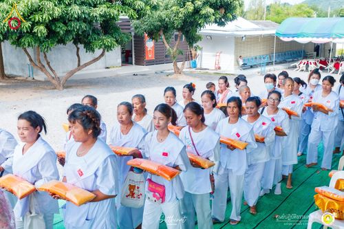 ภาพ No.158727:พิธีทอดผ้าป่า ศูนย์ปฏิบัติธรรมสวนผึ้ง จ.ราชบุรี วันที่ 15 กันยายน พ.ศ. 2567