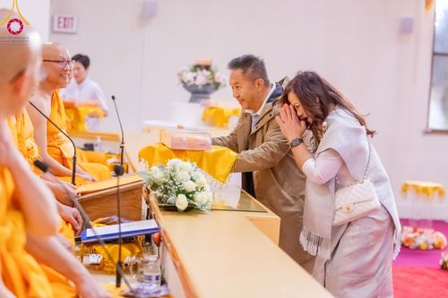 ภาพ No.100919:พิธีทอดกฐินบรมจักรพรรดิสร้างทุกสิ่ง ณ วัดพระธรรมกายออเรกอน ประเทศสหรัฐอเมริกา  วันอาทิตย์ ที่ 26 พฤศจิกายน พ.ศ. 2566