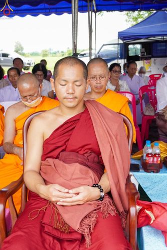 ภาพ No.88505:พิธีถวายพระบรมสารีริกธาตุ องค์พระธรรมกาย ดวงแก้วและรัตนชาติ เพื่อประดิษฐานในพระเจดีย์องค์บริวารของพระธาตุหลวงเงินยวง ณ อำเภอแม่จัน จังหวัดเชียงราย ในวันที่ 17 กันยายน พ.ศ. 2566