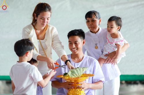 ภาพ No.140231:พิธีตัดปอยผมและปลงผม โครงการอุปสมบทหมู่ธรรมทายาท ระดับอุดมศึกษา รุ่นที่ 51 ภาคฤดูฝน วันเสาร์ที่ 8 มิถุนายน พ.ศ.2567 ณ มหารัตนวิหารคด 9 วัดพระธรรมกาย