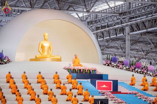 ภาพ No.237202:วันอาทิตย์ที่ 11 สิงหาคม พ.ศ. 2568 งานบุญวันอาทิตย์ พิธีจุดเทียนใจ ไฟนิรันด์ อนันตชัย ณ วัดพระธรรมกาย จ.ปทุมธานี