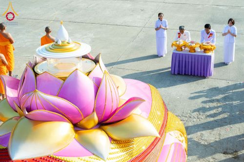 ภาพ No.211335:วันอาทิตย์ที่ 16 มีนาคม พ.ศ. 2568 ธรรมยาตราอัญเชิญพระบรมสารีริกธาตุ รอบเมืองปัตตานี ประดิษฐาน ณ ปทุมเจดีย์ เจดีย์พระพุทธเจ้า 5 พระองค์  ศูนย์อบรมเยาวชนปัตตานี