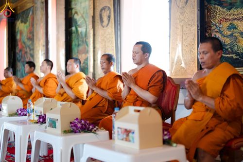 ภาพ No.124036:ผู้รักษาการแทนเจ้าอาวาสวัดมหาจุฬาลงกรณราชูทิศ เมตตาแต่งตั้งให้   “พระมหารณภพ โชติลาโภ” เจ้าอาวาสวัดพระธรรมกายลอนดอน ประเทศอังกฤษ ดำรงตำแหน่งฐานานุกรม ที่ “พระครูวินัยธร” ณ พระอุโบสถกลางน้ำ วัดมหาจุฬาลงกรณราชูทิศ