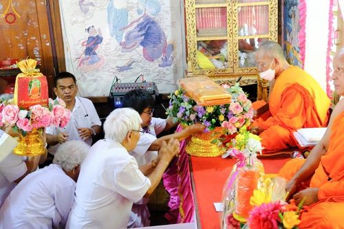 ภาพ No.170446:พิธีทอดกฐิน ณ วัดดอนแก้ว อ.แม่ระมาด จ.ตาก ในโครงการกฐินสามัคคีทั่วไทย 30,000 วัด บูชาธรรม 80 ปี หลวงพ่อธัมมชโย โดยคณะศิษยานุศิษย์วัดพระธรรมกาย วันที่ 27 ตุลาคม พ.ศ. 2567