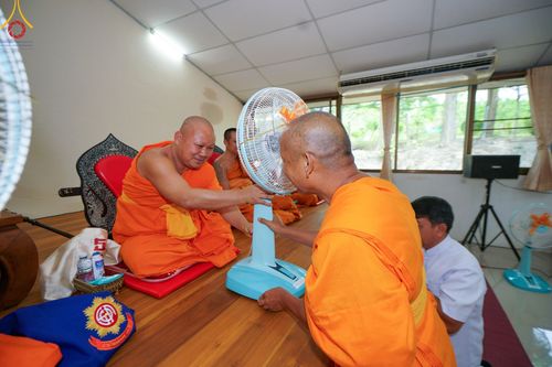 ภาพ No.136816:พิธีทอดผ้าป่า สร้างรั้วลวดหนาม วันพฤหัสบดีที่ 9 พฤษภาคม พ.ศ.2567 ณ ศูนย์อบรมเยาวชนจังหวัดแพร่ อ.วังชิ้น จ.แพร่