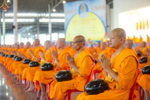 ภาพ No.137139:พิธีตักบาตร และปฏิบัติธรรม ในวันวิสาขบูชา วันพุธที่ 22 พฤษภาคม พ.ศ. 2567 ( วันพระขึ้น15 ค่ำ เดือน 6 ) ณ วัดพระธรรมกาย จ.ปทุมธานี