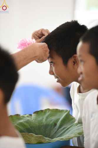 ภาพ No.133369:พิธีตัดปอยผม ธรรมทายาท โครงการบรรพชาสามเณร ฟื้นฟูพระพุทธศาสนาทั่วไทย  ณ ศูนย์ปฏิบัติธรรมจังหวัดสระบุรี อ.พระพุทธบาท จ.สระบุรี  วันที่ 2 เมษายน พ.ศ. 2567