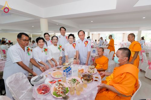 ภาพ No.171435:พิธีทอดกฐิน ณ ศูนย์พนมสารคาม ฉะเชิงเทรา ในโครงการกฐินสามัคคีทั่วไทย 30,000 วัด บูชาธรรม 80 ปี หลวงพ่อธัมมชโย โดยคณะศิษยานุศิษย์วัดพระธรรมกาย วันที่ 26 ตุลาคม พ.ศ. 2567