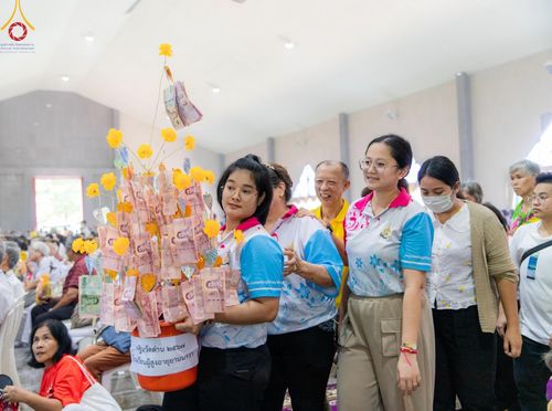 ภาพ No.166685:พิธีทอดกฐิน ณ วัดด่าน กรุงเทพมหานคร ในโครงการกฐินสามัคคีทั่วไทย 30,000 วัด บูชาธรรม 80 ปี หลวงพ่อธัมมชโย โดยคณะศิษยานุศิษย์วัดพระธรรมกาย วันที่ 23 ตุลาคม พ.ศ. 2567