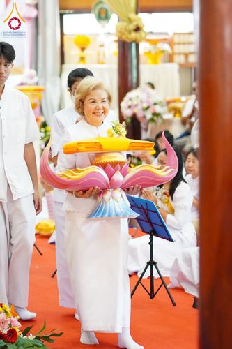 ภาพ No.183654:พิธีทอดกฐิน ณ วัดกลางธนรินทร์ จ.สิงห์บุรี ในโครงการทอดกฐินสามัคคีทั่วไทย 30,000 วัด บูชาธรรม 80 ปี หลวงพ่อธัมมชโย โดยคณะศิษยานุศิษย์วัดพระธรรมกาย วันที่ 9 พฤศจิกายน  พ.ศ. 2567