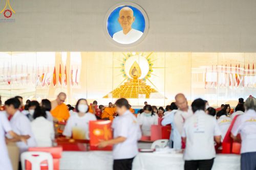 ภาพ No.210845:วันที่ 15 มีนาคม พ.ศ. 2568  บุญบรรจุกล่องไทยธรรม เพื่อถวายแด่พระสังฆาธิการ 40,000 กว่าวัดทั่วไทย ในวันคุ้มครองโลก 22 เมษายน พ.ศ. 2568