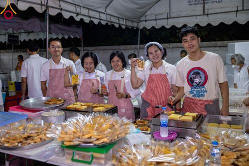 ภาพ No.116253:พิธีถวายภัตตาหารเป็นสังฆทาน แด่คณะพระธรรมยาตรา ปีที่ 12 วันที่ 21 มกราคม พ.ศ. 2567 ณ วัดโบสถ์(บน) บางคูเวียง จ.นนทบุรี