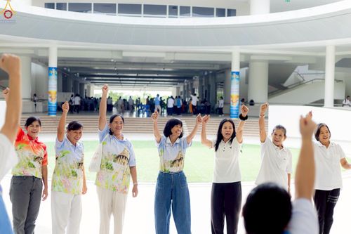 ภาพ No.242211:วันที่ ๒๙ - ๓๑ สิงหาคม พ.ศ. ๒๕๖๘ สัมมนารวมใจผู้นำบุญ บูชาธรรม ๘๑ ปี  หลวงพ่อธัมมชโย รุ่นที่ ๒ กฐินสามัคคีทั่วไทย ๓๐,๐๐๐ วัด โครงการอุปสมบทบูชาธรรมมหาปูชนียาจารย์  ๓,๐๐๐ รูป