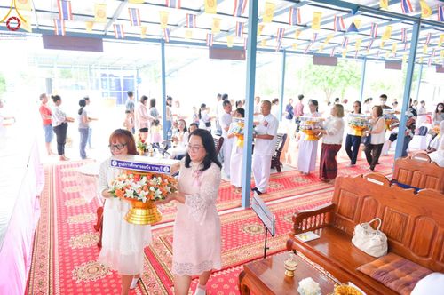 ภาพ No.142977:พิธีทอดผ้าป่าสามัคคีเพื่อสมทบทุนสร้างหอฉัน ๑๑๓ ปี  คุณยายอาจารย์มหารัตนอุบาสิกาจันทร์ขนนกยูง ครั้งที่ ๙ วันอาทิตย์ที่ ๓๐  มิถุนายน พ.ศ. ๒๕๖๗ ณ ศูนย์การศึกษาจอมบึง ต.รางบัว อ.จอมบึง จ.ราชบุรี