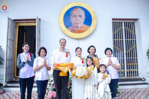 ภาพ No.162700:โครงการกฐินสามัคคีทั่วไทย 30,000 วัด บูชาธรรม 80 ปี หลวงพ่อธัมมชโย โดย คณะศิษยานุศิษย์วัดพระธรรมกาย ณ วัดโบสถ์บน จ.นนทบุรี วันที่ 19 ตุลาคม พ.ศ. 2567