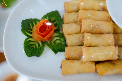 ภาพ No.143153:พิธีถวายภัตตาหารเพื่อเป็นกำลังแห่งการเข้าถึงธรรม ของพระภิกษุสามเณร วัดพระธรรมกาย วันเสาร์ที่ 6 กรกฏาคม พ.ศ. 2567 ณ หอฉันคุณยายอาจารย์ วัดพระธรรมกาย จ.ปทุมธานี