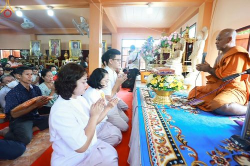 ภาพ No.168326:พิธีทอดกฐิน ณ วัดบางม่วง จ.นนทบุรี ในโครงการกฐินสามัคคีทั่วไทย 30,000 วัด บูชาธรรม 80 ปี หลวงพ่อธัมมชโย โดยคณะศิษยานุศิษย์วัดพระธรรมกาย วันที่ 20 ตุลาคม พ.ศ. 2567