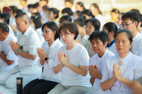 ภาพ No.135277:พิธีปลงผม ธรรมทายาท ระดับอุดมศึกษา รุ่นที่ 51 ภาคฤดูร้อน ณ วัดพระธรรมกาย จ.ปทุมธานี วันเสาร์ที่ 6 เมษายน พ.ศ. 2567