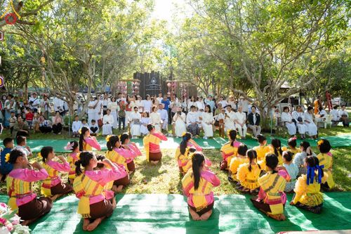 ภาพ No.95507:ปฐมกฐินศูนย์ปฏิบัติธรรมแก้วภูเรือ เพื่อสร้าง "มหาวิหาร" ณ ศูนย์ปฏิบัติธรรมแก้วภูเรือ อ.ภูเรือ จ.เลย วันเสาร์ที่ 18 พฤศจิกายน พ.ศ. 2566