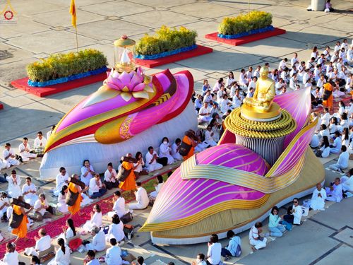 ภาพ No.279653:วันที่ 2 มกราคม พ.ศ.2569 พิธีต้อนรับพระธรรมยาตรา ครั้งที่ 1 ณ วัดพระธรรมกาย (วิหารหลวงปู่ - พระมหาธรรมกายเจดีย์)