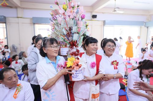 ภาพ No.291603:วันที่ 9 มกราคม พ.ศ. 2569 พิธีทอดผ้าป่าทำนุบำรุงศาสนสถาน ณ วัดเทพพล แขวงบางพรม เขตตลิ่งชัน กรุงเทพมหานคร ในโครงการธรรมยาตรา กตัญญูบูชา มหาปูชนียาจารย์ พระมงคลเทพมุนี(สด จนฺทสโร) พระผู้ปราบมาร อนุสรณ์สถาน 7 แห่ง ปีที่ 14