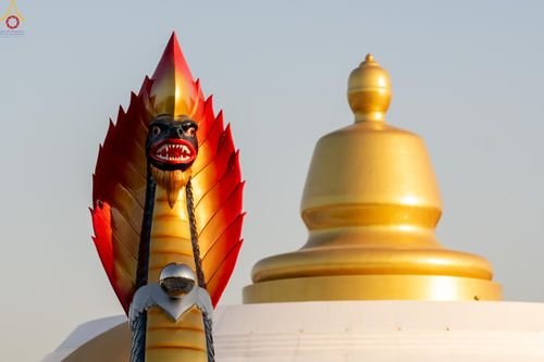 ภาพ No.302092:วันที่ 23 มกราคม พ.ศ. 2569 พิธีจุดประทีปธรรมถวายเป็นพุทธบูชา และบูชาธรรมมหาปูชนียาจารย์  ณ อนุสรณ์สถานลำดับที่ 5 สถานที่เผยแผ่วิชชาธรรมกายครั้งแรก อนุสรณ์สถานบางปลา วัดบางปลา อำเภอบางเลน จังหวัดนครปฐม ในโครงการธรรมยาตรา กตัญญูบูชา มหาปูชนียาจารย์ พระมงคล