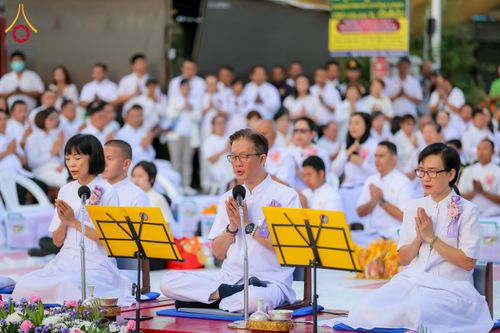 ภาพ No.313889:วันอาทิตย์ที่ 14 มีนาคม พ.ศ. 2569 ทำบุญเมืองหาดใหญ่ตักบาตรพระ 1,109 รูป เติมบุญใหญ่ หลังวิกฤตมหาอุทกภัย ณ ซุ้มประตูไชน่าทาวน์ ถนนศุภสารรังสรรค์ อ.หาดใหญ่ จ.สงขลา