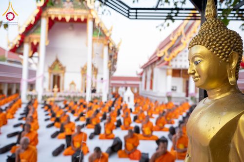 ภาพ No.294599:วันอาทิตย์ที่ 14 ธันวาคม พ.ศ.2568 พระธรรมยาตราปฏิบัติธรรมและถ่ายภาพหมู่ประวัติศาสตร์ ณ วัดสองพี่น้อง ต.ต้นตาล อ.สองพี่น้อง จ.สุพรรณบุรี ในโครงการธรรมยาตรา กตัญญูบูชา มหาปูชนียาจารย์ พระมงคลเทพมุนี(สด จนฺทสโร) พระผู้ปราบมาร อนุสรณ์สถาน 7 แห่ง ปีที่ 14