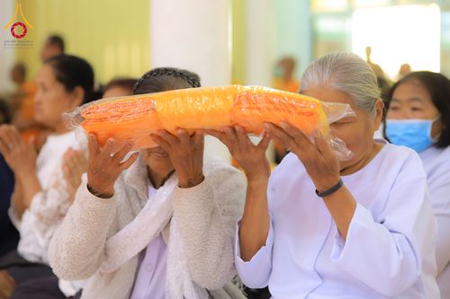 ภาพ No.281150:วันที่ 4 ธันวาคม พ.ศ. 2568 พิธีบรรพชาสามเณร ในโครงการบวชบูชาธรรมมหาปูชนียาจารย์  ณ วัดกลางพระอารามหลวง จังหวัดบุรีรัมย์