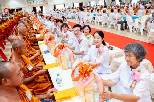 ภาพ No.238930:วันเสาร์ที่ 16 สิงหาคม พ.ศ. 2568 งานบุญประจำปี ครั้งที่ 20 พิธีทักษิณานุปทานแด่บรรพชน ตระกูลผ่องสวัสดิ์และหมู่ญาติที่ล่วงลับไปแล้ว ณ พระมหาเจดีย์ทัตตชีโว ศูนย์อบรมเยาวชนกาญจนบุรี