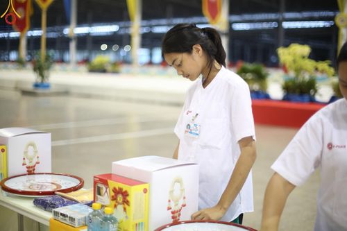 ภาพ No.61451:V.36 ทุ่มเทเพื่อพ่อ 80 ปี ภาพการเตรียมงานของหน่วยงานต่างๆ เพื่อพิธีฉลองอายุวัฒนมงคล 80 ปี หลวงพ่อธัมมชโย และรับถวายมหาสังฆทาน 10,000 กว่าวัดทั่วประเทศ ในวันคุ้มครองโลก จันทร์ที่ 22 เมษายน พ.ศ.2567