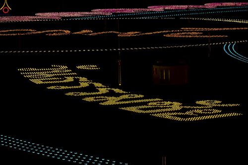 ภาพ No.241086:วันพุธที่ 27 สิงหาคม พ.ศ. 2568 พิธีจุดประทีป ในวันธรรมชัย ณ วัดพระธรรมกาย