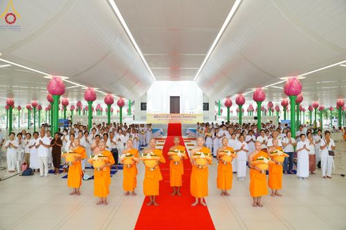 ภาพ No.136383:พิธีอุปสมบทสามเณรเตรียมสถาบันธรรมชัย รุ่นที่ 21 ณ โบสถ์พระไตรปิฏก วัดพระธรรมกาย วันเสาร์ที่ 4 พฤษภาคม พ.ศ.2567