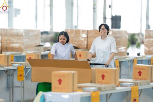 ภาพ No.60939:V.37 ยิ่งกว่าดี เพื่อ 80 ปีของพ่อ ภาพการเตรียมงานของหน่วยงานต่างๆ เพื่อพิธีฉลองอายุวัฒนมงคล 80 ปี หลวงพ่อธัมมชโย และรับถวายมหาสังฆทาน 10,000 กว่าวัดทั่วประเทศ ในวันคุ้มครองโลก วันจันทร์ที่ 22 เมษายน พ.ศ. 2567