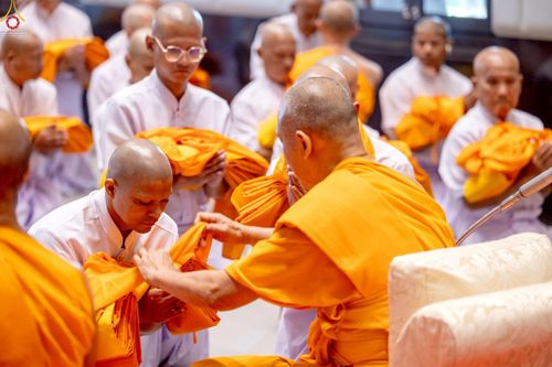 ภาพ No.232381:วันเสาร์ที่ 5 กรกฎาคม พ.ศ. 2568 พิธีบรรพชาอุปสมบท ธรรมทายาท โครงการบรรพชาอุปสมบทหมู่ รุ่นเข้าพรรษา ,  โครงการบวชพระนานาชาติ AEC & WAB รุ่นที่ 9 ณ วัดพระธรรมกาย