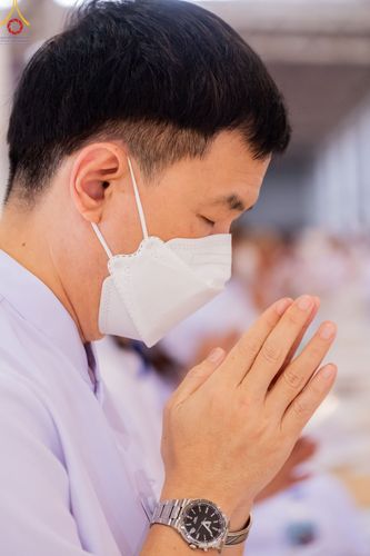 ภาพ No.89547:พิธีตักบาตร ข้าวสารอาหารแห้ง พิธีบูชาข้าวพระ และพิธีจุดเทียนใจ ไฟนิรันดร์  อนันตชัย ณ สภาธรรมกายสากล วัดพระธรรมกาย วันอาทิตย์ที่ 1 ตุลาคม พ.ศ. 2566