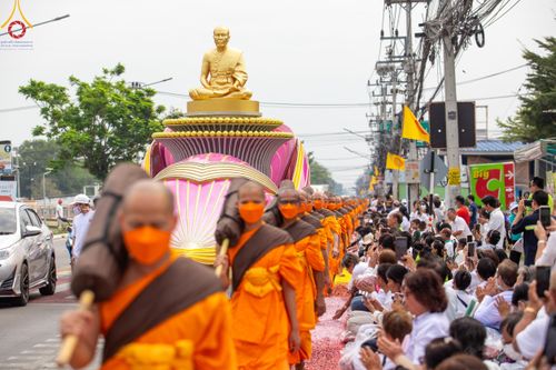 ภาพ No.120123:พิธีต้อนรับพระธรรมยาตรา ในโครงการธรรมยาตรา กตัญญูบูชา มหาปูชนียาจารย์ พระมงคลเทพมุนี(สด จนฺทสโร) พระผู้ปราบมาร อนุสรณ์สถาน 7 แห่ง ปีที่ 12 วันที่ 28 มกราคม พ.ศ. 2567 ณ วัดพระธรรมกาย จ.ปทุมธานี