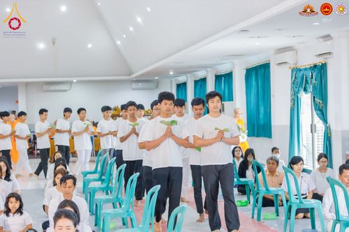 ภาพ No.284434:วันพุธที่ 17  ธันวาคม พ.ศ.2568  พิธีปลงผมนาคธรรมทายาท  โครงการบรรพชาสามเณรและบวชอุบาสิกาแก้ว  ณ วิทยาลัยศรีวิจายา (Sekolah Tinggi Agama Buddha Negeri Sriwijaya) เมืองตังเกอรัง จังหวัดบันเตน ประเทศอินโดนีเซีย