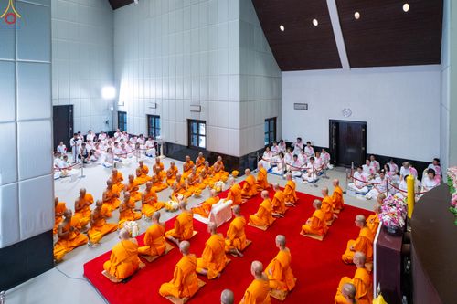 ภาพ No.330876:วันวิสาขบูชา อาทิตย์ที่ 31 พฤษภาคม พ.ศ.2569 พิธีบรรพชาสามเณรอุบาสก 11 ท่าน , พิธีถวายบาตรผ้าไตร และจตุปัจจัยไทยธรรม แด่สามเณร , พิธีอุปสมบทอุทิศชีวิต , พิธีกล่าวคำกัปปิยภัณฑ์  ณ อุโบสถพระไตรปิฎก วัดพระธรรมกาย จังหวัดปทุมธานี
