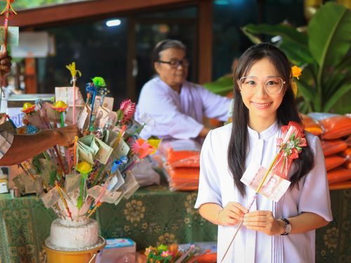 ภาพ No.283999:วันเสาร์ ที่ 1 พฤศจิกายน 2568 พิธีทอดกฐินสามัคคีทั่วไทย โดยคณะศิษยานุศิษย์ บูชาธรรม 81 ปี หลวงพ่อธัมมชโย ณ วัดทุ่งศาลา ต.บ้านเก่า อ.เมือง​กาญจนบุรี​ จ.กาญจนบุรี​