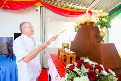 ภาพ No.176630:พิธีทอดกฐินแห่งทวีปแอฟริกา ณ วัดพระธรรมกายโจฮันเนสเบิร์ก สาธารณรัฐแอฟริกาใต้ วันอาทิตย์ที่ 20 ตุลาคม พ.ศ. 2567